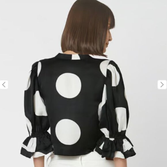 Vera Moda Black and White Crop Top with Puff Sleeves - Picture 2 of 11